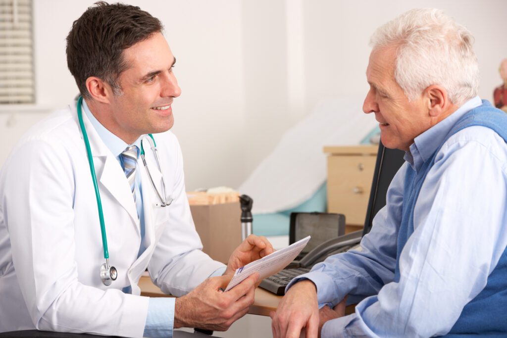 Man talking with a Doctor